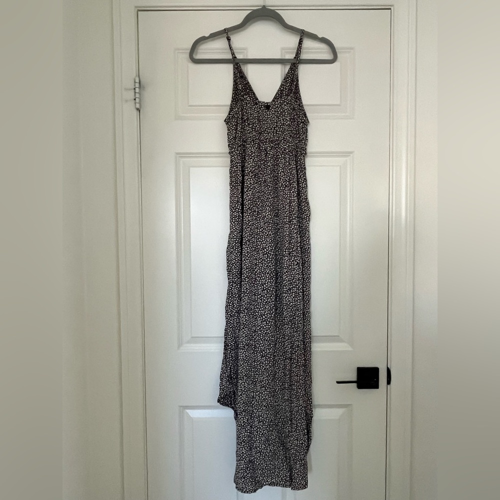 Billabong long flow dresses empire waist. Size medium.